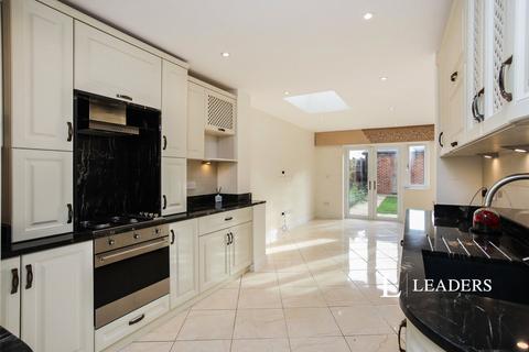 4 bed property, in London Road, £515,000