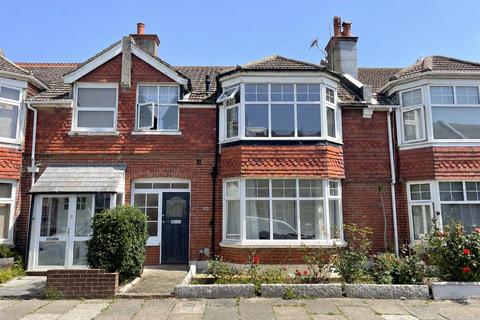 1 bed property, in Tennis Road, £650,000