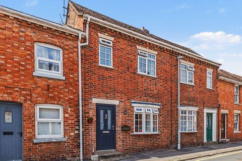 1 bed property, in Priest Lane, £230,000