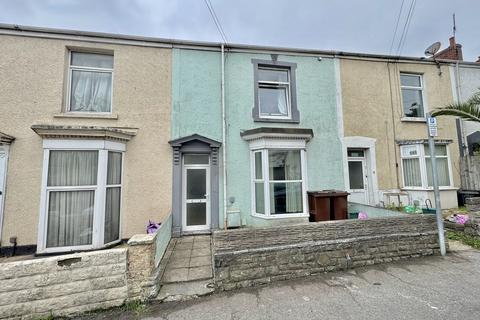 6 bed property, in Page Street, £225,000