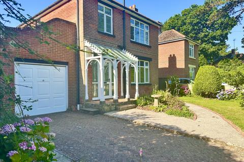 3 bed property, in Playstreet Lane, £550,000