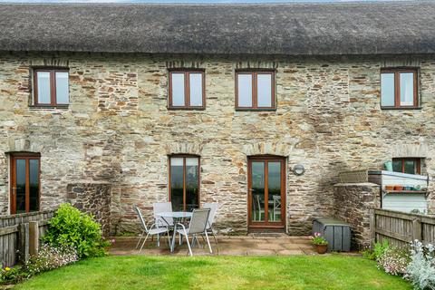 2 bed property, in Dartmouth Green, £365,000