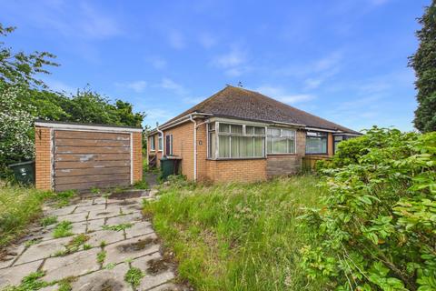 2 bed property, in Albert Road, £235,000