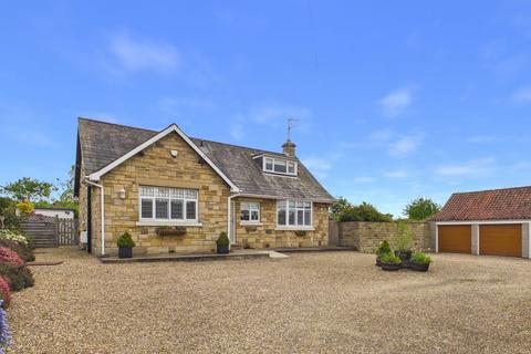 3 bed property, in Teal Lane, £450,000