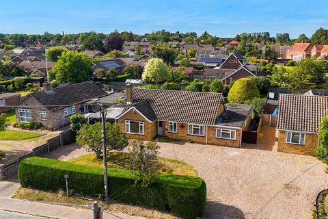 4 bed property, in Wheel Road, £425,000