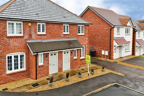 3 bed property, in Pearces Patch, £265,000