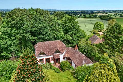 4 bed property, in The Haven, £565,000