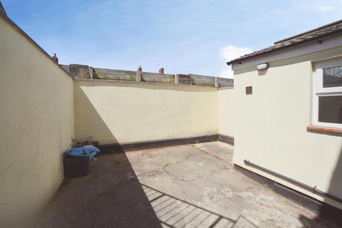 2 bed property, in Corelli Street, £160,000