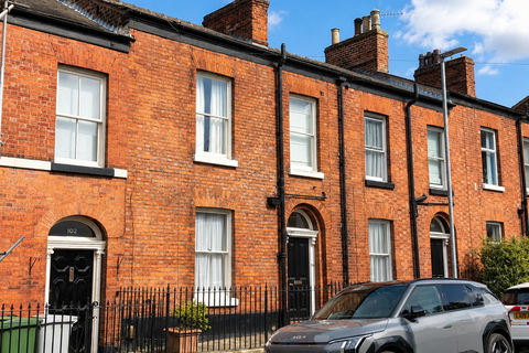 3 bed property, in Great King Street, £400,000