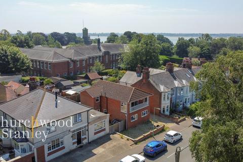3 bed property, in Bristol Hill, £300,000