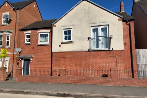 2 bed property, in Britannia Way, £150,000
