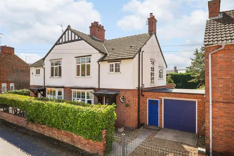 3 bed property, in Roberts Street, £395,000
