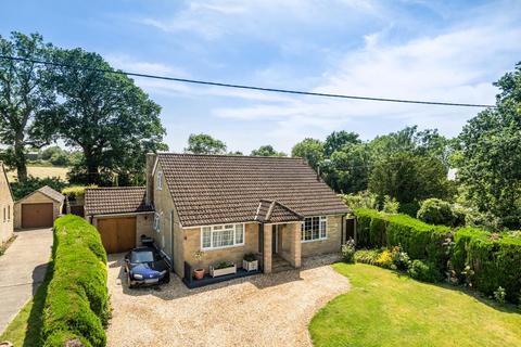 4 bed property, in Leigh, £575,000
