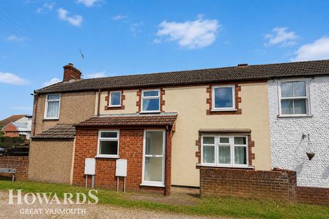 3 bed property, in Tan Lane, £220,000