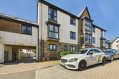 2 bed property, in Airborne Drive, £180,000