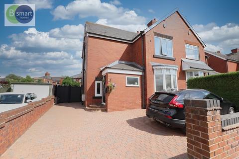 3 bed property, in Gipsy Green Lane, £235,000