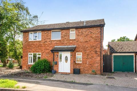 4 bed property, in Westrope Way, £450,000