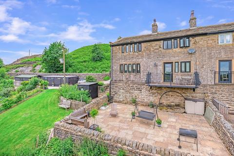 4 bed property, in Cragg Bottom Farm, £525,000