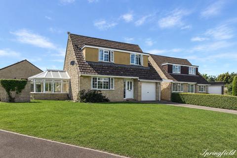 4 bed property, in Springfield, £600,000