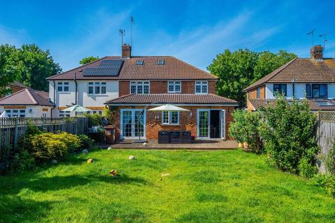 4 bed property, in St. Albans Road West, £855,000