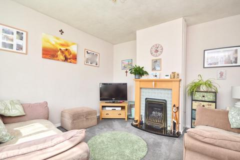 3 bed property, in Totshill Drive, £270,000
