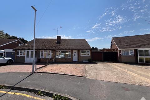 3 bed property, in Nappsbury Road, £350,000