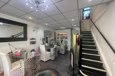 2 bed property, in Church Street, £74,000