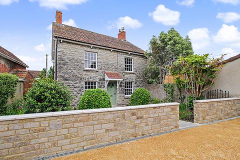 3 bed property, in Goswell Close, £375,000