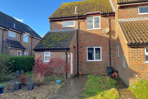 3 bed property, in Elm Close, £265,000