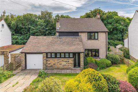 3 bed property, in Walker Wood, £450,000