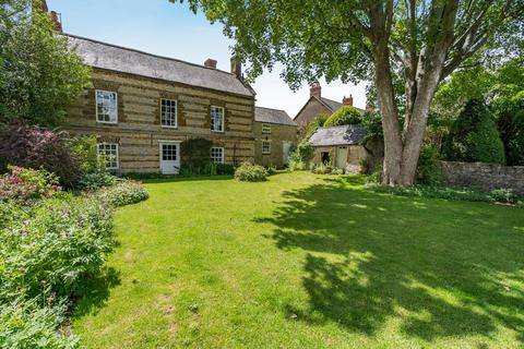 6 bed property, in South Side, £1,600,000