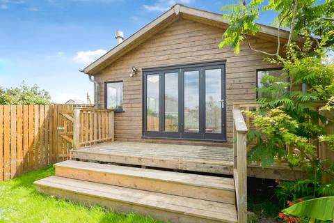 1 bed property, in Shearwater, £150,000