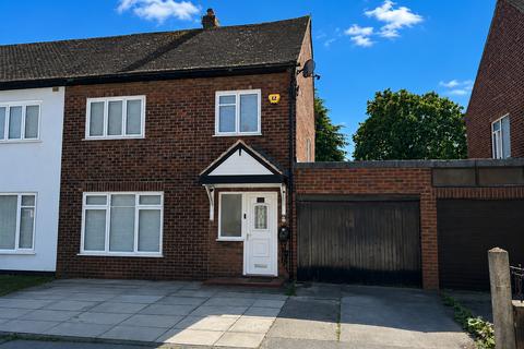 3 bed property, in Brooke Avenue, £369,500
