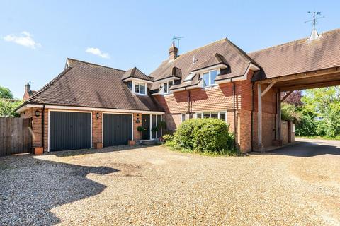 5 bed property, in High Street, £745,000