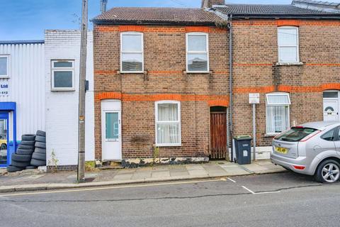 3 bed property, in Albert Road, £220,000