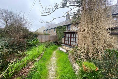 2 bed property, in Poldhu Cottage, £95,000