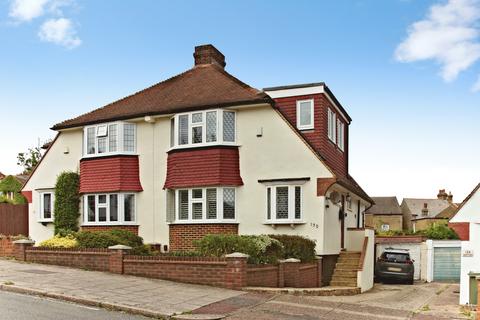 4 bed property, in Cheviot Road, £850,000