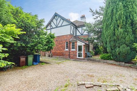 2 bed property, in Silkmore Lane, £280,000