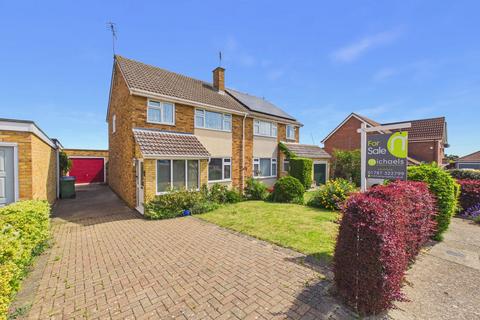 3 bed property, in Highfields, £325,000