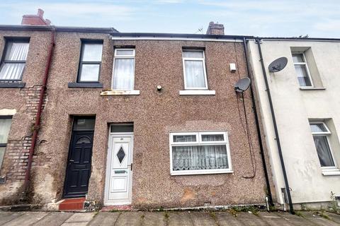 2 bed property, in Taylor Street, £40,000