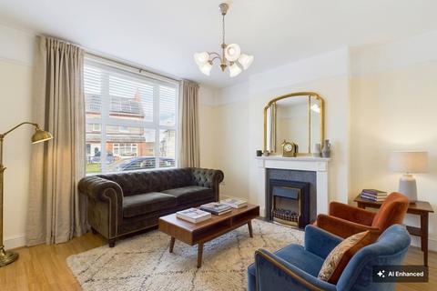 3 bed property, in Brunswick Road, £150,000