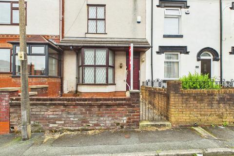 2 bed property, in Moxon Street, £115,000