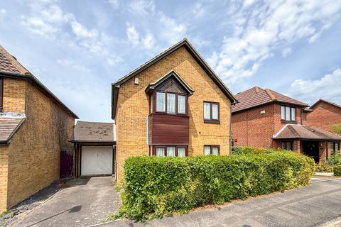 4 bed property, in Hailsham, £350,000