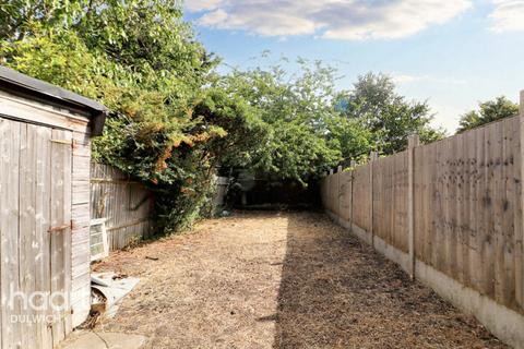 3 bed property, in Cator Street, £800,000