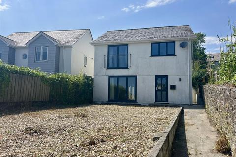 4 bed property, in Tregonissey Road, £225,000