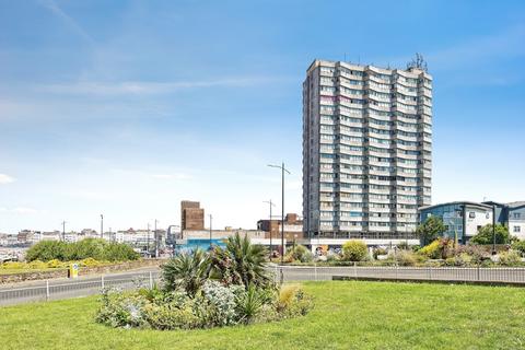 1 bed property, in All Saints Avenue, £45,000