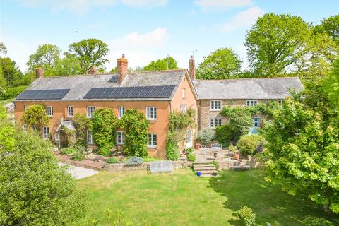 6 bed property, in Whitestone, £1,650,000