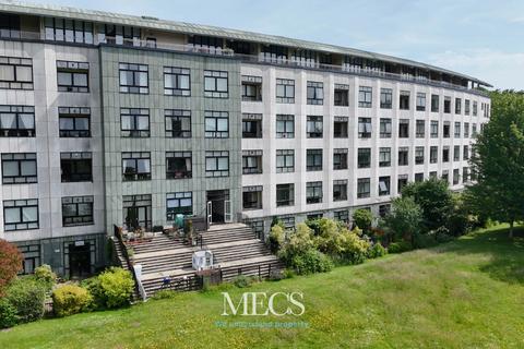 2 bed property, in Britannic Park, £190,000