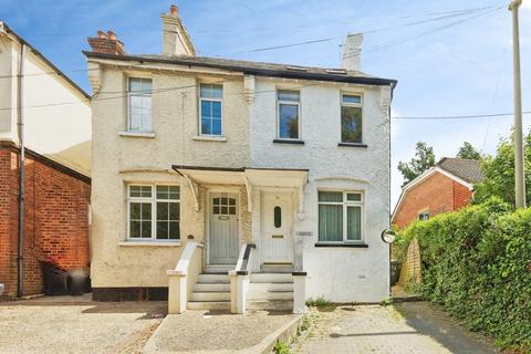 3 bed property, in Sturry Hill, £285,000