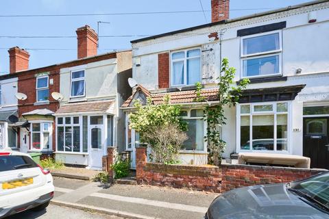 2 bed property, in Essex Street, £140,000